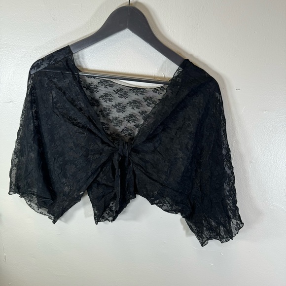 Black mesh shawl floral lace halter top tie front gothic romantic grunge - Picture 3 of 7